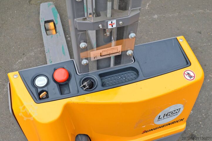 Hochhubwagen Jungheinrich EJC M10