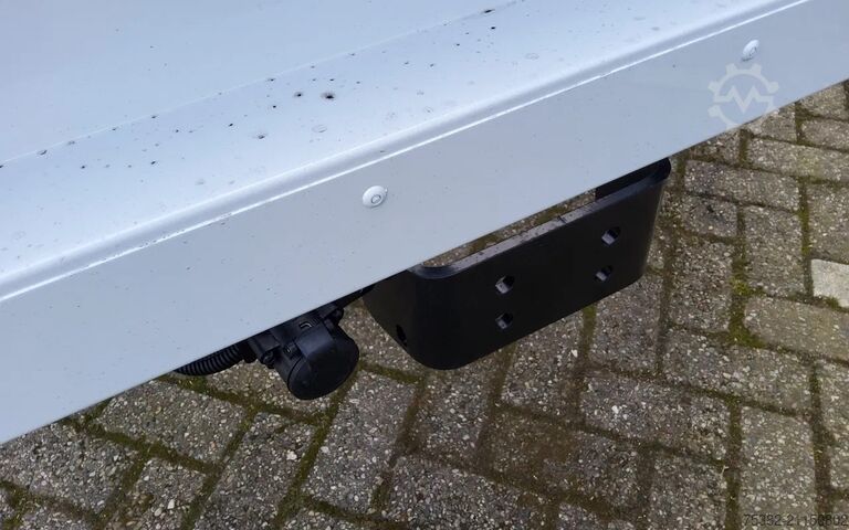 Chassi med hytt Renault MASTER NEW 170.35 CHASSIS RTWD DUBBELLUCHT