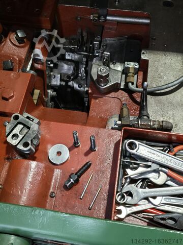 Máquina de produção de parafusos National Machinery M5