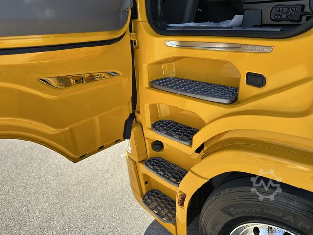 Standardni tegljač SCANIA 590S FULL PNEUMATIC