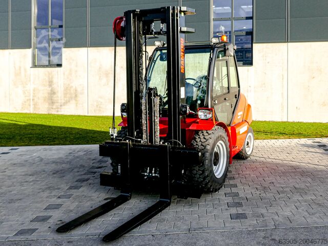 All-terrain forklift Manitou MSI 50