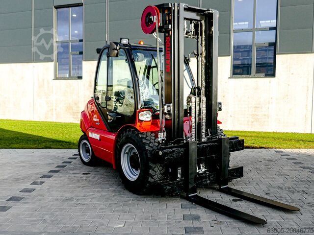 All-terrain forklift Manitou MSI 50
