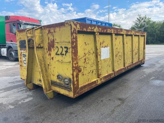 Kampós konténer  CONTAINER SCARRABILE USATO A CIELO APERTO