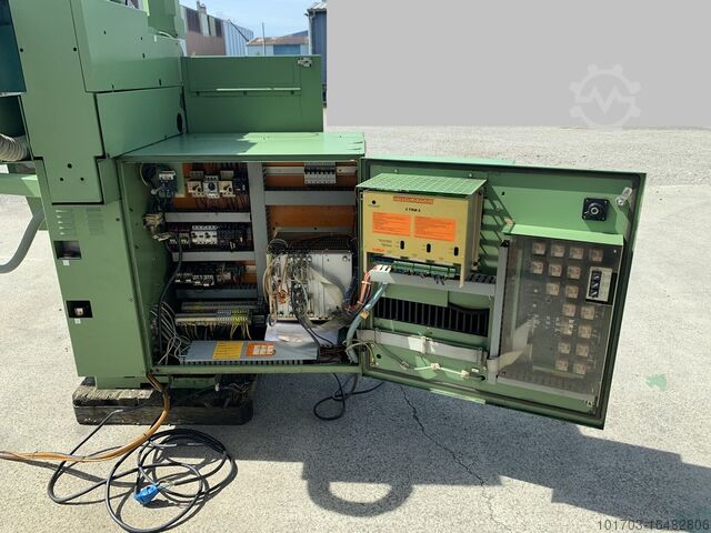 Universal CNC Milling Machine MAHO MH 400 E