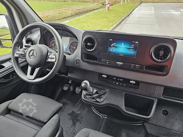 High-roof van MERCEDES-BENZ SPRINTER 315 L3H2 3.5T-Trekhaak !