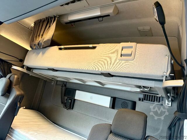 Standard-SZM Renault T520 HIGH/Retarder/Standklima/Euro 6d