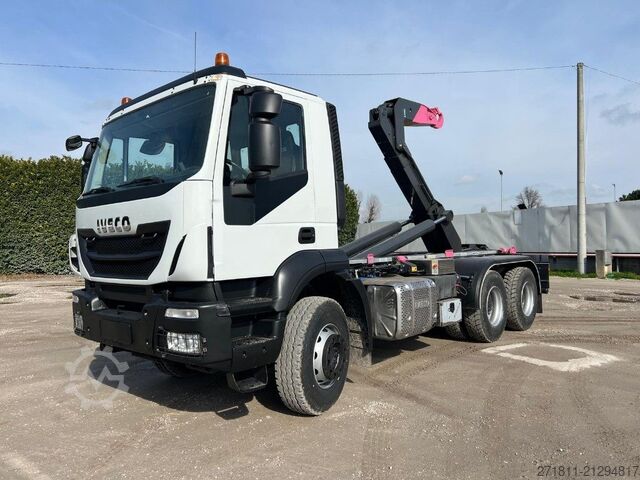 Roll-off tipper truck IVECO IVECO TRAKKER 360 SCARRABILE 6X4