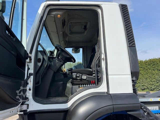 Roll-off tipper truck IVECO IVECO TRAKKER 360 SCARRABILE 6X4