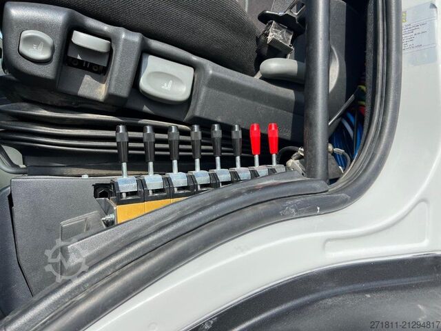 Roll-off tipper truck IVECO IVECO TRAKKER 360 SCARRABILE 6X4