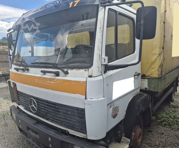 Samochód dostawczy z plandeką Mercedes-Benz 814 Pritsche / Plane