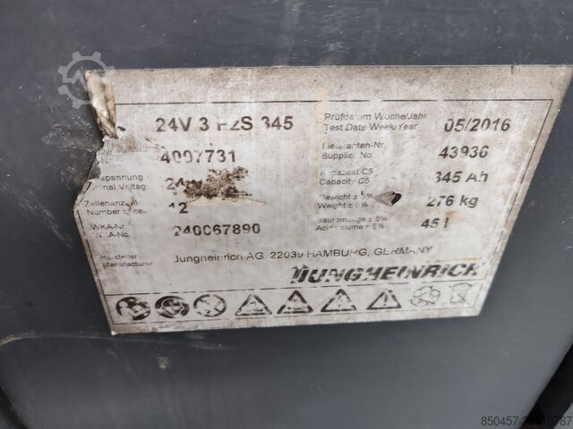 Apiladores de conductor de pie Jungheinrich ERD 120 defect