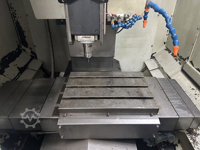 Pionowe centrum obróbcze UNITECH XV 450