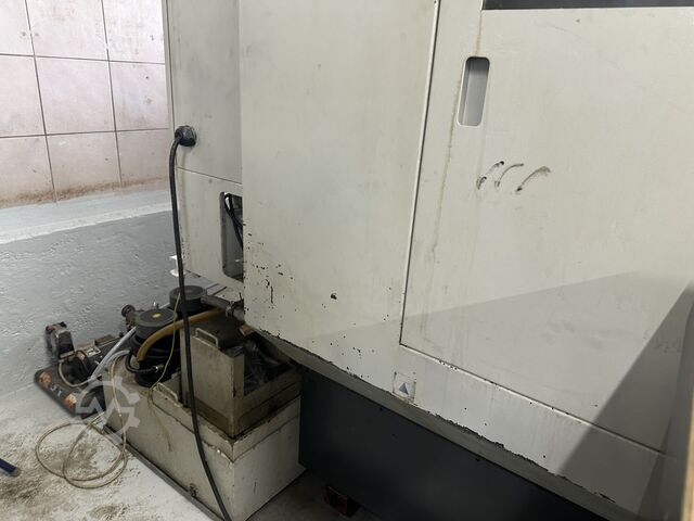 Pionowe centrum obróbcze UNITECH XV 450