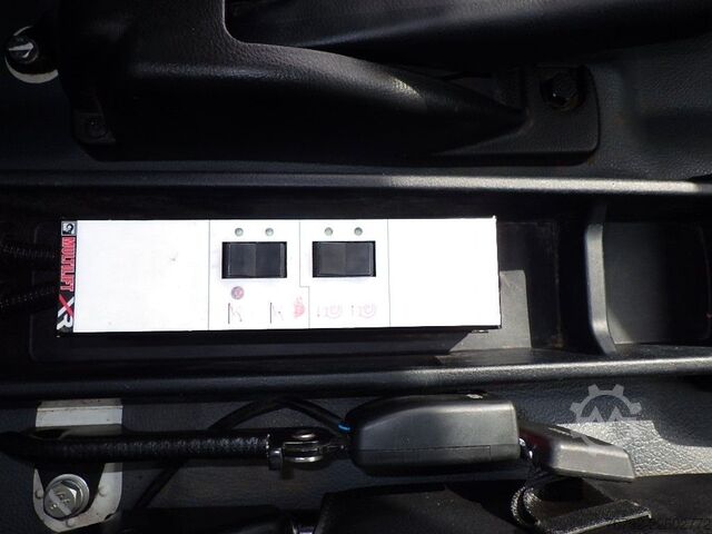 Damperli panelvan FUSO Canter 7 C 18 HIAB Abroller/AHK/Klima/LED/24 tkm
