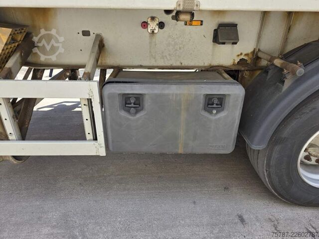 Billenős félpótkocsi REISCH Getreidekipper ca. 47 cbm, Kombi-Pendel-Klappe