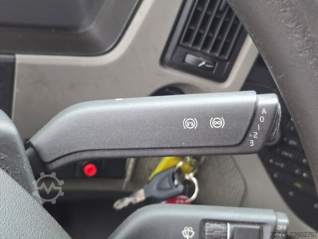 Kühlkoffer-LKW VOLVO FM420*FRIGOBLOCK*VOLLLUFT*PALFINGER LBW  2.5T*