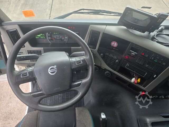 Kühlkoffer-LKW VOLVO FM420*FRIGOBLOCK*ROHR DURCHLADER*LBW  2.5T*