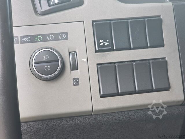 Kühlkoffer-LKW VOLVO FM420*FRIGOBLOCK*ROHR DURCHLADER*LBW  2.5T*