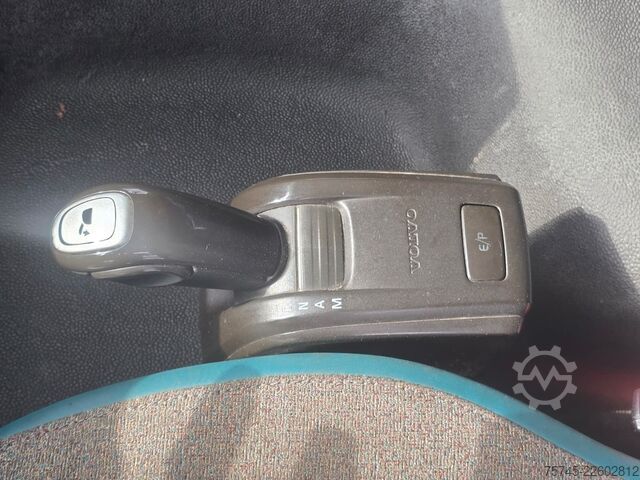 Kühlkoffer-LKW VOLVO FM420*FRIGOBLOCK*ROHR DURCHLADER*LBW  2.5T*