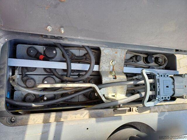 Palet istifleyici Hochhubwagen PSP160/TRIPLEX/Batterie 2020/Doppelstock