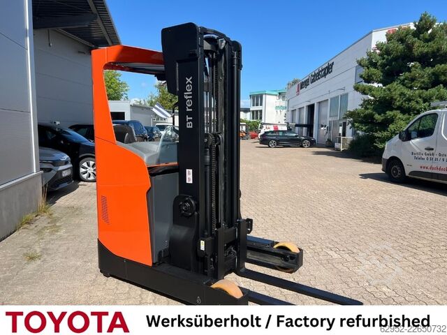 Carretilla retráctil Toyota RRE 160 H / nur 950h!