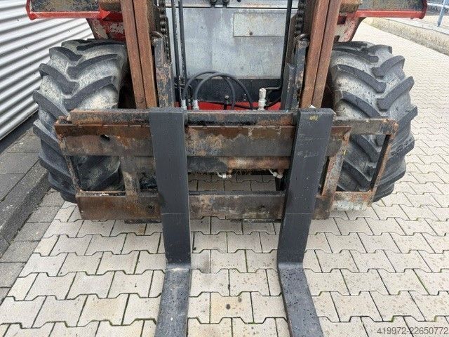 περονοφόρο ανυψωτικό εκτός δρόμου Manitou MC-30