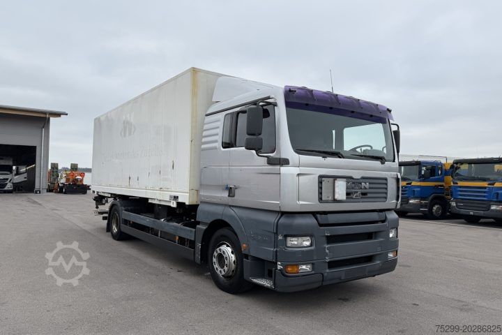 Speciale doeleinden vrachtwagen MAN 18.413 FLLC 4x2 BDF+Koffer / Swiss-Vehicle