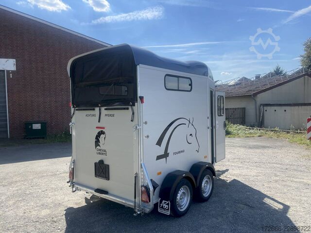  Cheval Liberté TOURING JUMPING V1 DUNKELBLAU +SATTELKAMMER
