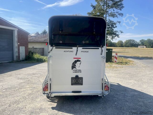  Cheval Liberté TOURING JUMPING V1 DUNKELBLAU +SATTELKAMMER