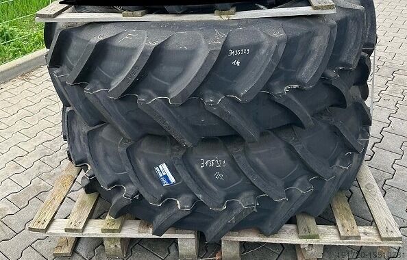 Outros Komplettrad 420/85R38 für MF