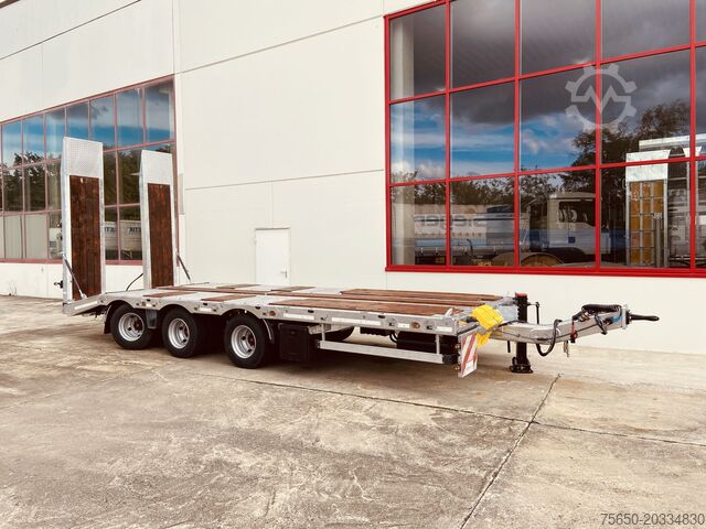 Dieplader oplegger Möslein TT 28 Tridem- Tieflader 3 Achs, gelenktNeufahrzeug