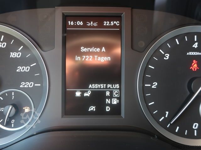 Minibus Mercedes Benz 124 CDI Vito lang Panorama AHK Liegepaket 4x4 AWD