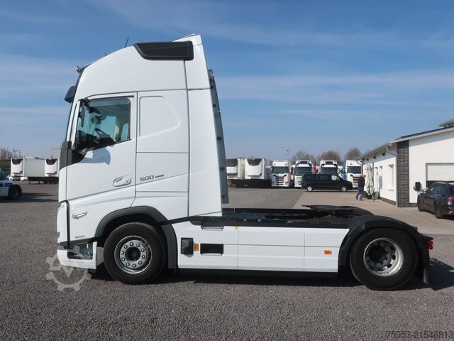 Standard tractor unit Volvo FH 500 Globe XL Euro 6 Retarder I-Park Cool