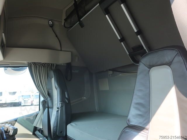 Standard tractor unit Volvo FH 500 Globe XL Euro 6 Retarder I-Park Cool