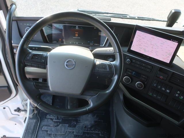 Standard tractor unit Volvo FH 500 Globe XL Euro 6 Retarder I-Park Cool