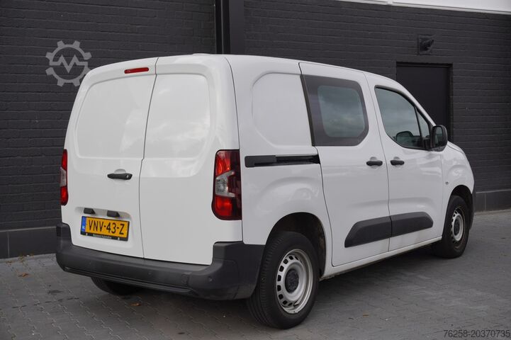 Stationwagen met hoog dak Peugeot Partner 1.2 PureTech Benzine EURO 6 - Airco - N...