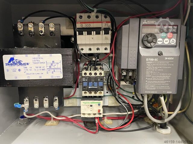 Poloautomatická bruska s řeznou hlavou Newman Whitney not Weinig Rondamat G-716