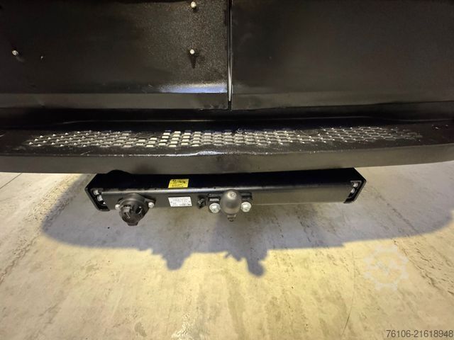 Furgoneta de caja alta IVECO Daily 50C18 Kastenwagen *Navi*Ahk**