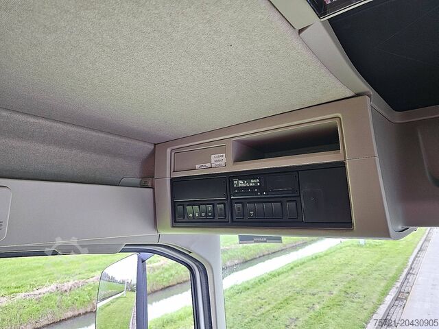 Standard-SZM VOLVO FH 500 6X2 STEERED PTO+HYDR