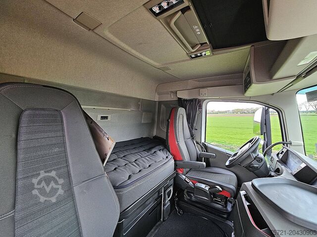 Standard-SZM VOLVO FH 500 6X2 STEERED PTO+HYDR