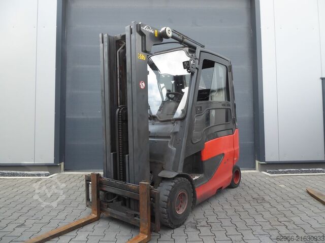 Electric 4-wheel forklift Linde E25HL-01/600