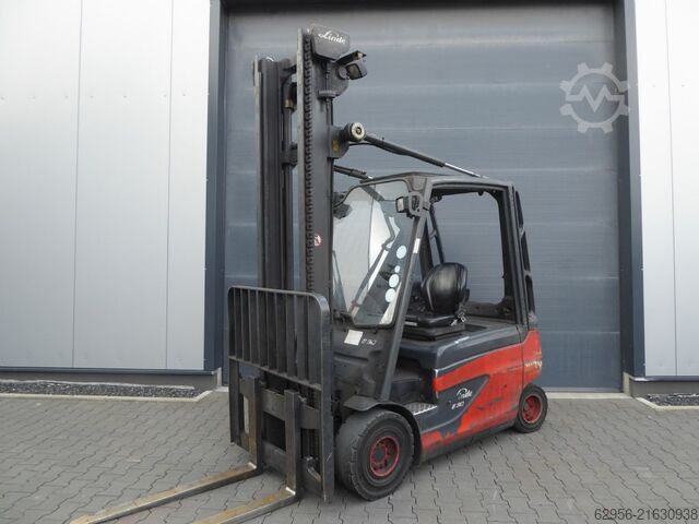 Electric 4-wheel forklift Linde E30L-01