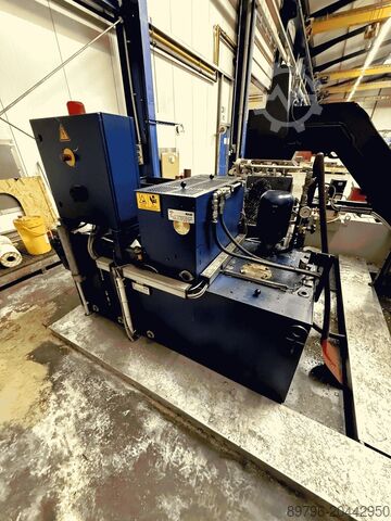 Centro CNC de usinagem fixa, fresagem e furação soraluce SP 8000