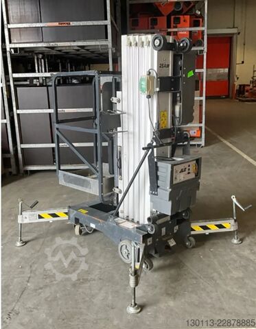 Teleskopska radna platforma JLG 25AM