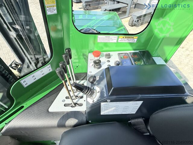 Τετρακατευθυνόμενο περονοφόρο ανυψωτικό όχημα Combilift C2500 TRIPLEX 4900 Width: 1900 mm GAS