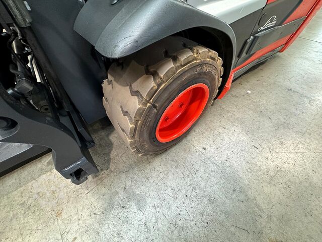 06/2023 Batteri S + UVV 07/27 Sideskærm. Linde E 18