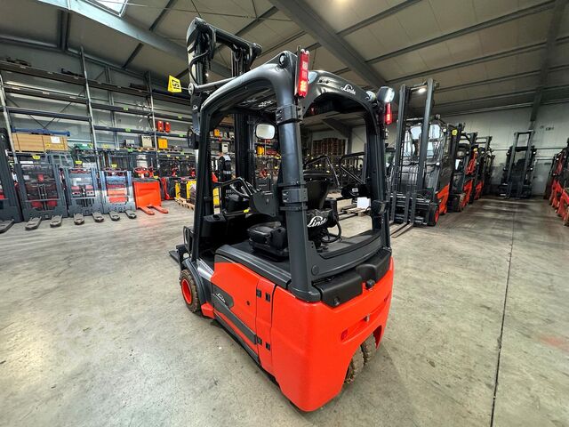 06/2023 Batteri S + UVV 07/27 Sideskærm. Linde E 18