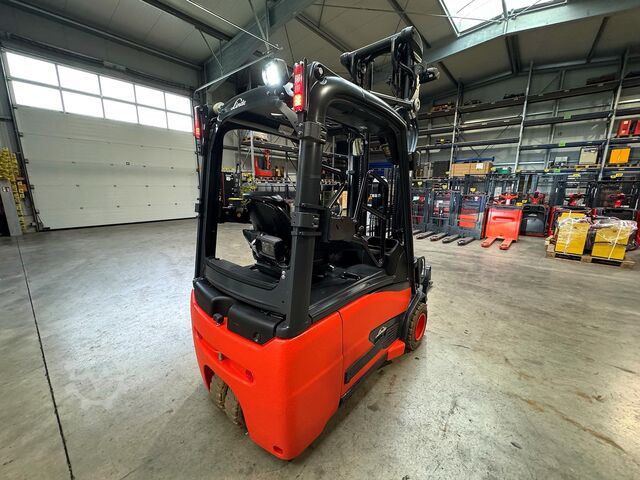 06/2023 Batteri S + UVV 07/27 Sideskærm. Linde E 18