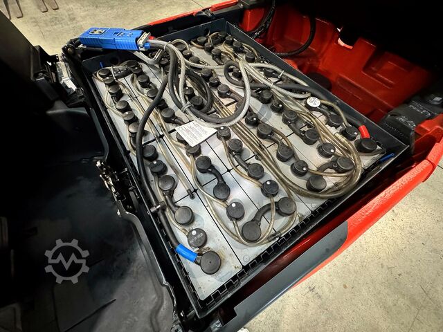06/2023 Batteri S + UVV 07/27 Sideskærm. Linde E 18