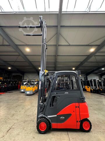 3.+4.V Sidoförskjutning Elektrisk 7 399 h Linde E 20PH
